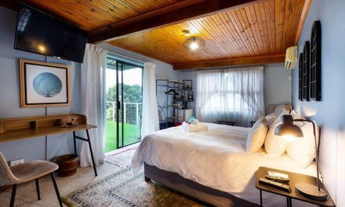 Balcony Room